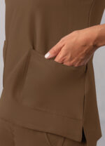 ⁦طقم ادار نسائي لون بني⁩ - الصورة ⁦4⁩